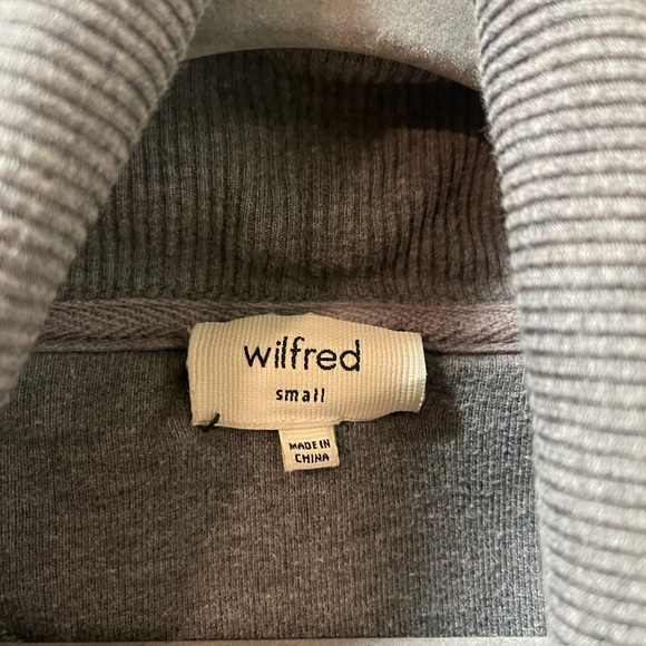 Aritzia cardigan - Picture 2 of 4